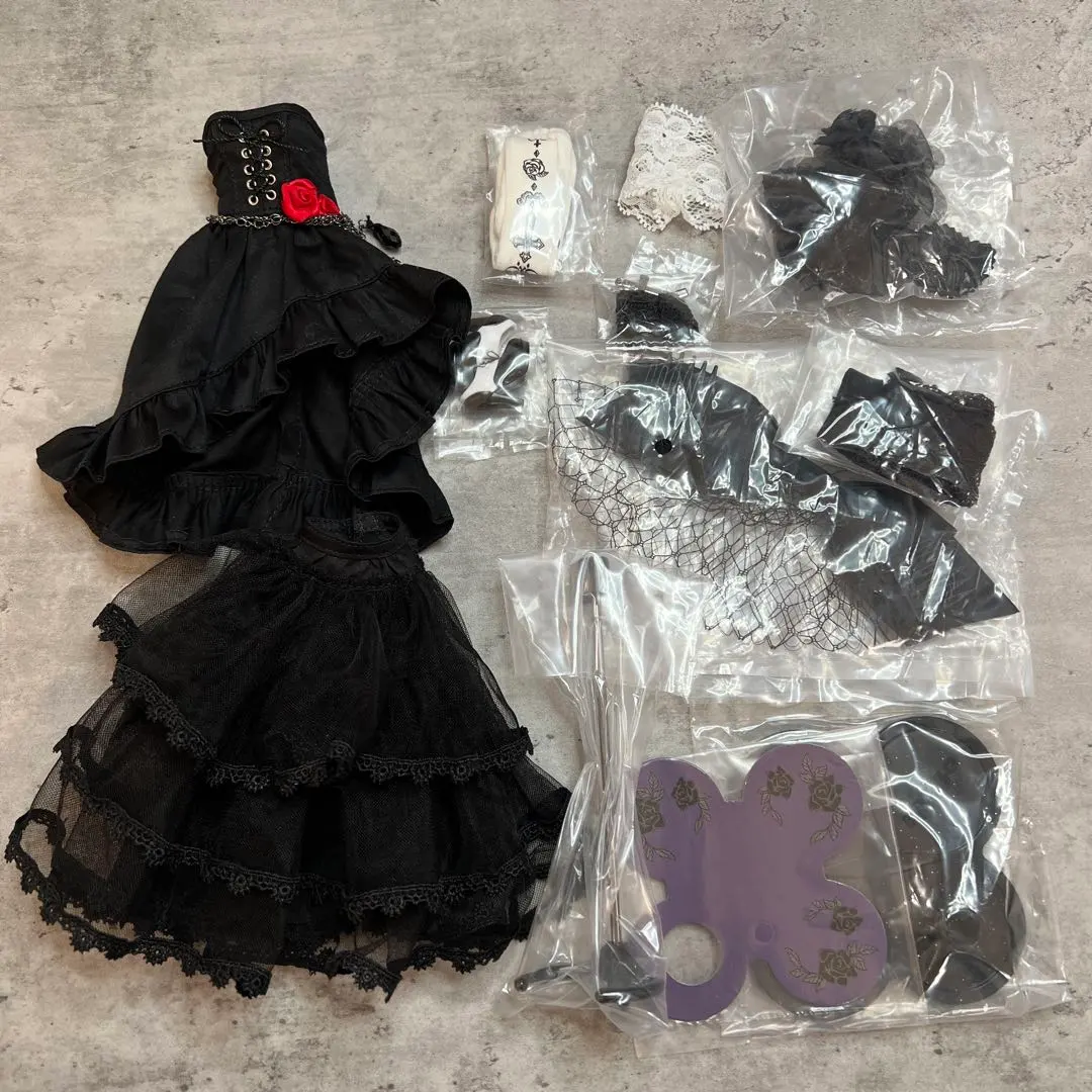 沉默的露克蕾西亚 服裝 Neo Blythe 的縮圖