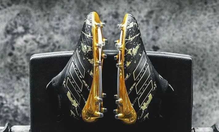 adidas - 【美品、希少】adidas 26cm プレデター18ポグバモデル　フットサル 美品、希少】adidas 26cm プレデター18ポグバモデル フットサル