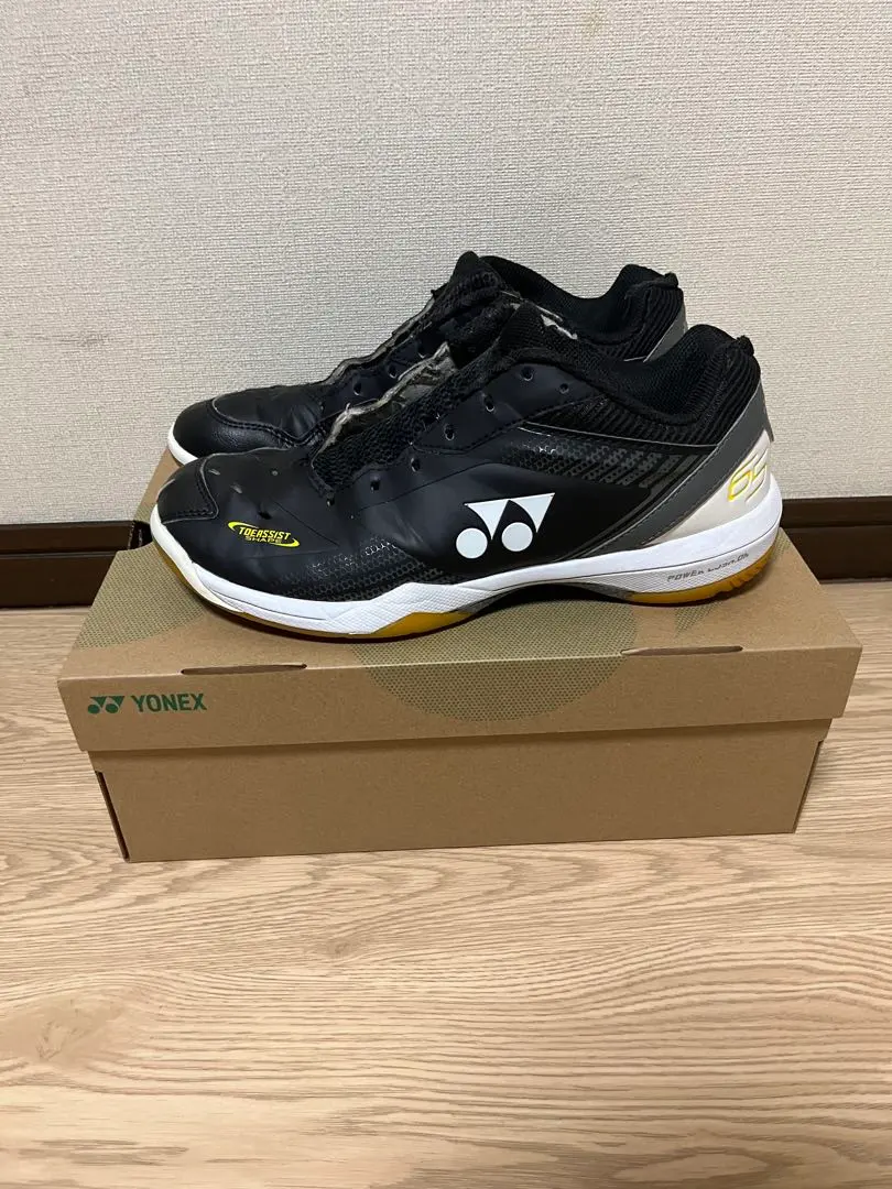 Thumbnail of YONEX Power Cushion 65Z, 26.5 cm, Black