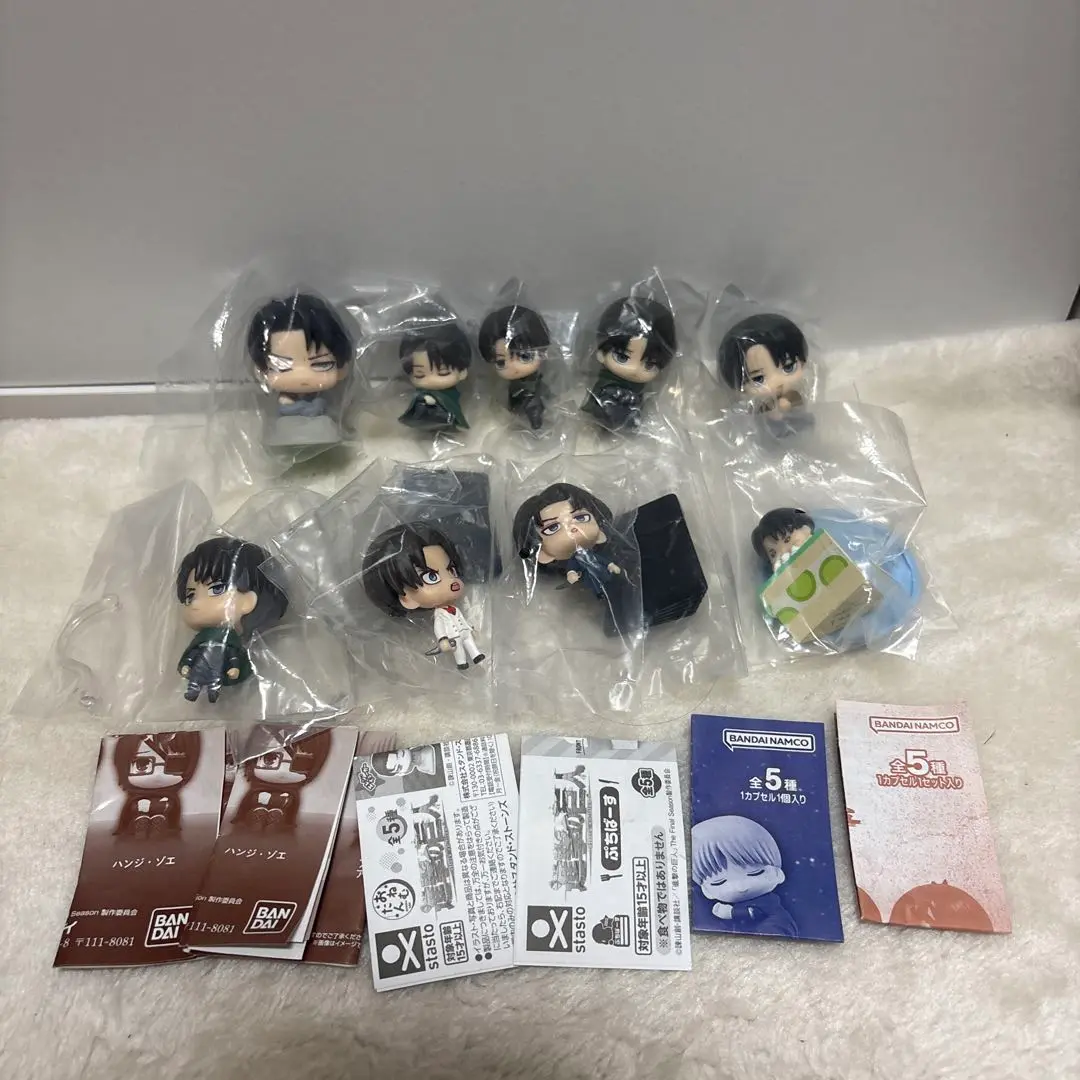 進撃の巨人 ガチャガチャ リヴァイ まとめ売り　ねむらせ隊 進撃の巨人 リヴァイ ガチャガチャ ねむらせ隊 - メルカリ