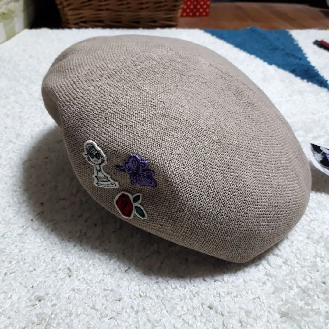 新品未使用タグ付☆アナスイANNA SUI小花刺繍ウールベレー帽 新品未使用タグ付☆アナスイANNA SUI小花刺繍ウールベレー帽フ