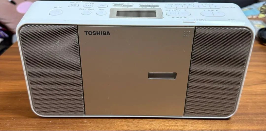 TOSHIBA TY-C300 N ポータブルCDラジオ Amazon.com: TOSHIBA CD Compatible Radio TY-C300-N （Satin