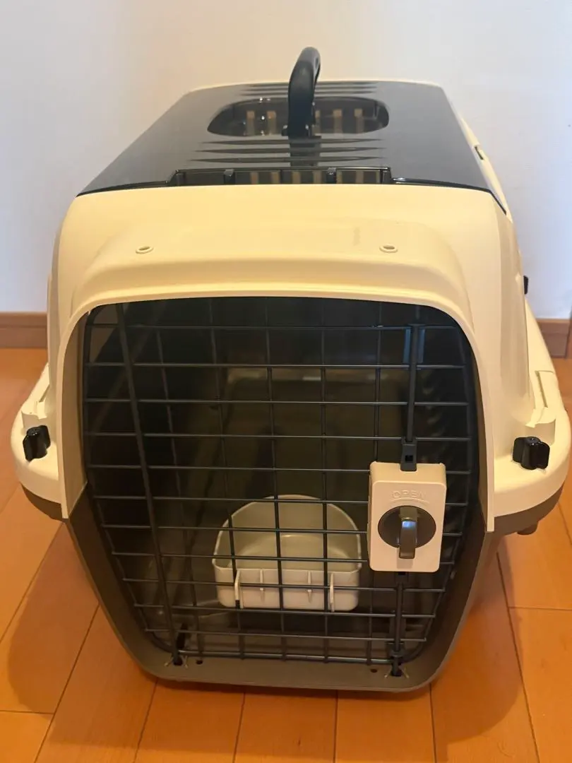 Thumbnail of Carrier bag for small and medium dogs - plastic