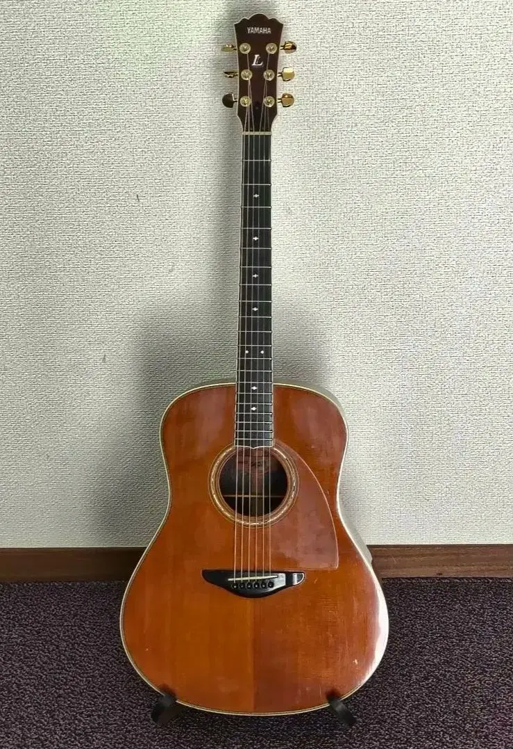 アコースティクギター　プレミアもの　コレクター向き オマケ付き アコースティクギタープレミアものコレクター向き オマケ付き