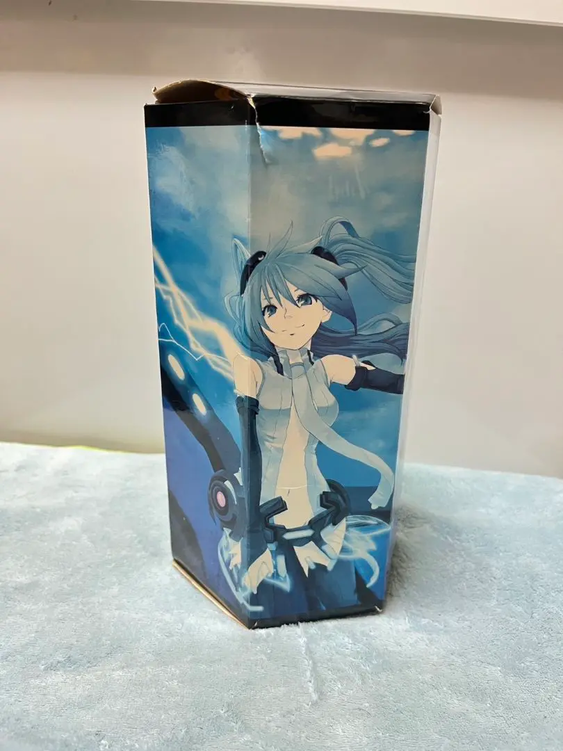 初音ミク プラスチック製ジグソーパズル 1000ピース　専用の木製フレーム他 Amazon.co.jp: 初音ミク アニメ ジグソーパズル 1000 ピース