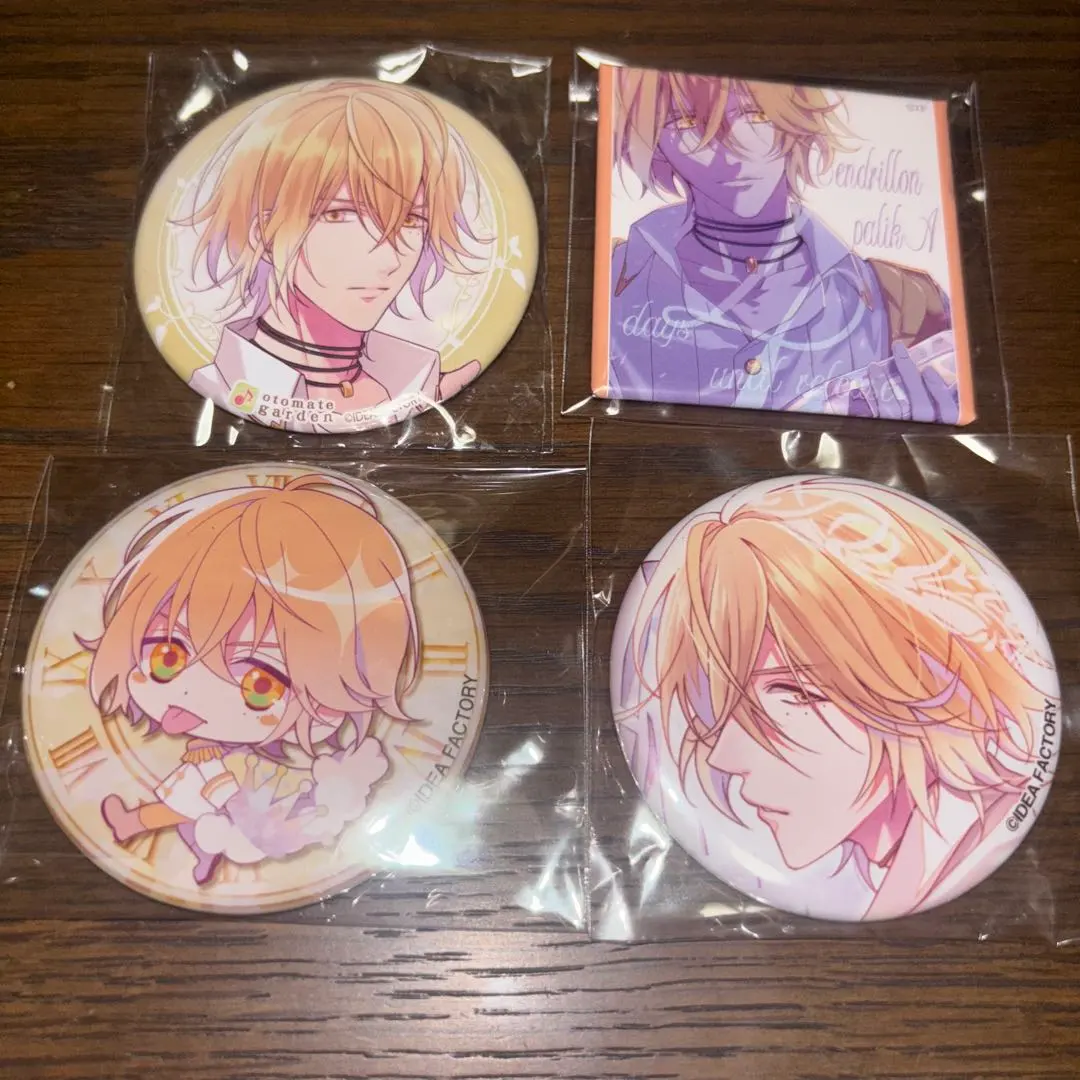 Thumbnail of Kurone Can Badge Parika