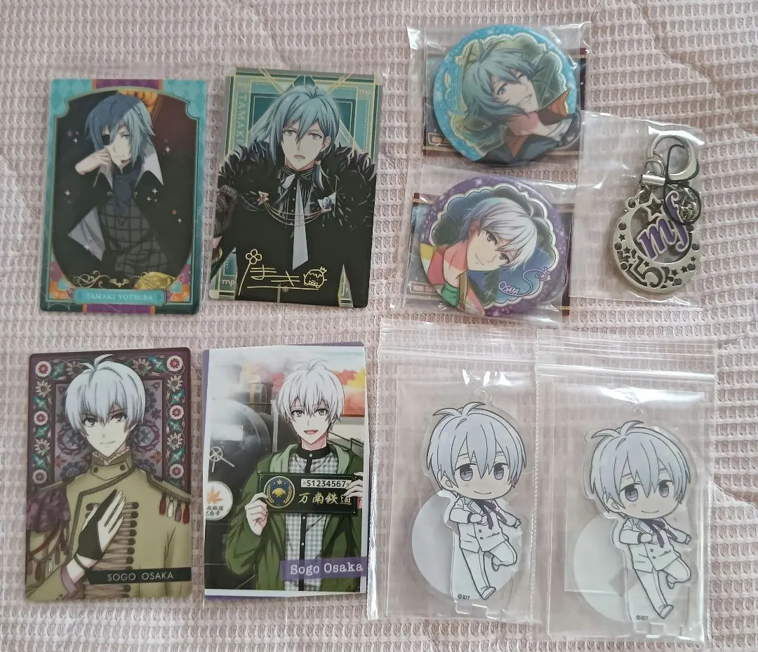 Thumbnail of IDOLiSH7 Tamaki Yotsuba Sogo Osaka Tamaki Sogo set acrylic stand wafer card