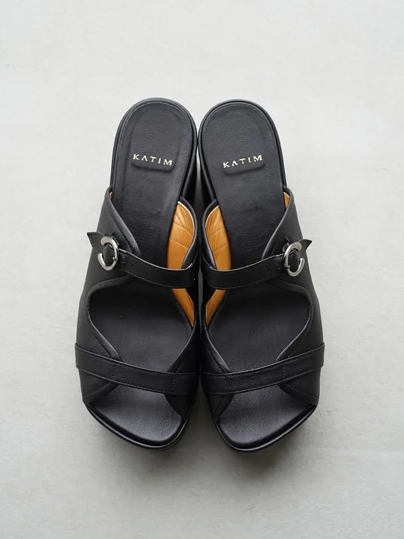 週末価格　新品未使用品　KATIM サンダル ブラック　37 6/4限定値下 新品未使用品 KATIM サンダル ブラック 37 - メルカリ