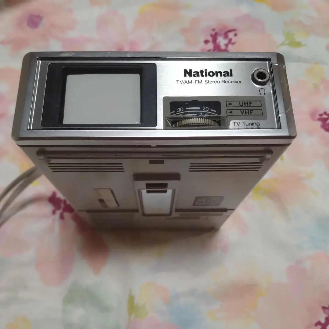 National 小型TV&AM・FMラジオ 受信機TR-1020 松下電器・TR-1020 FM/AM 2-BANDラジオ内蔵 マイクロテレビ受像