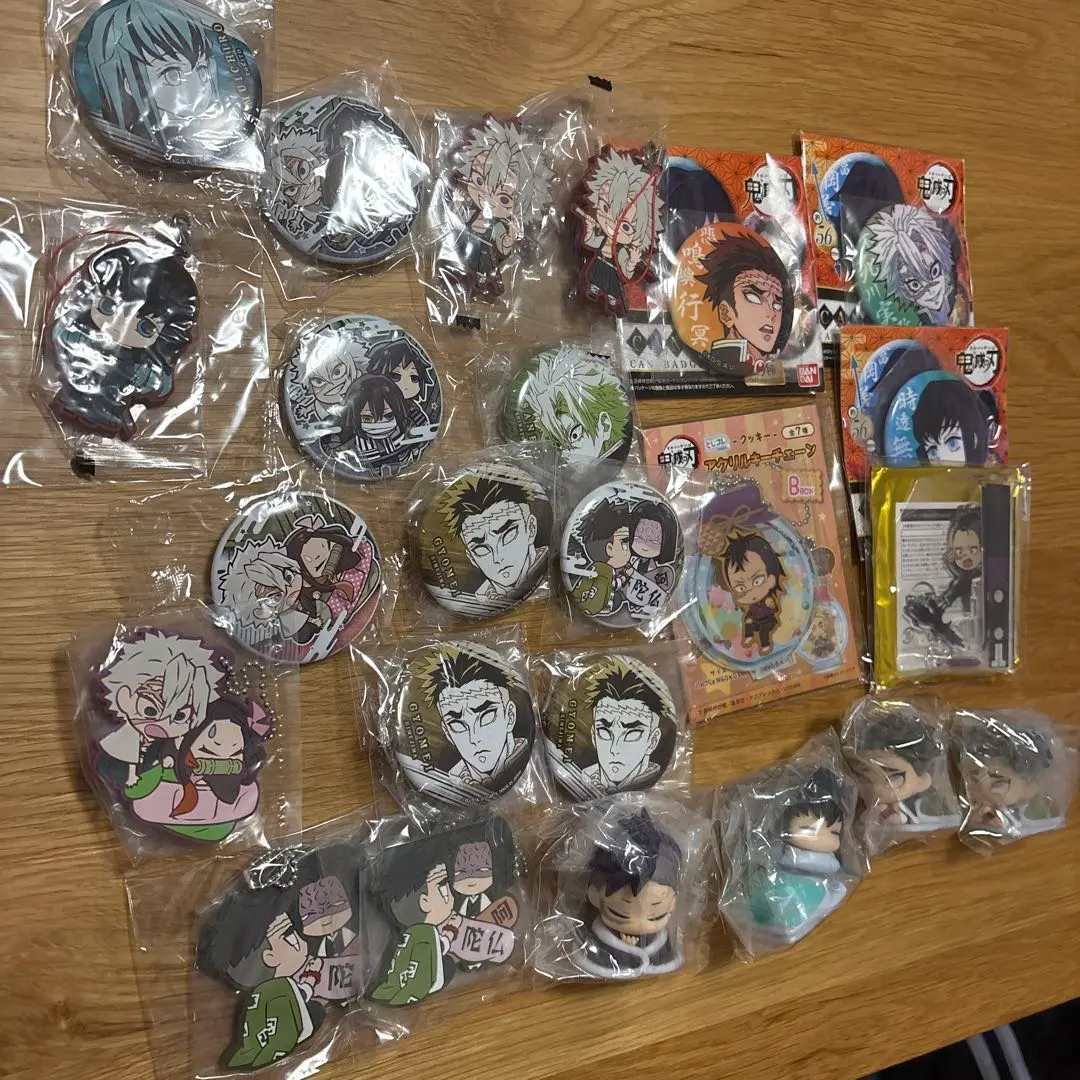 Thumbnail of Demon Slayer Acrylic Keyholder & Pinback Button Set