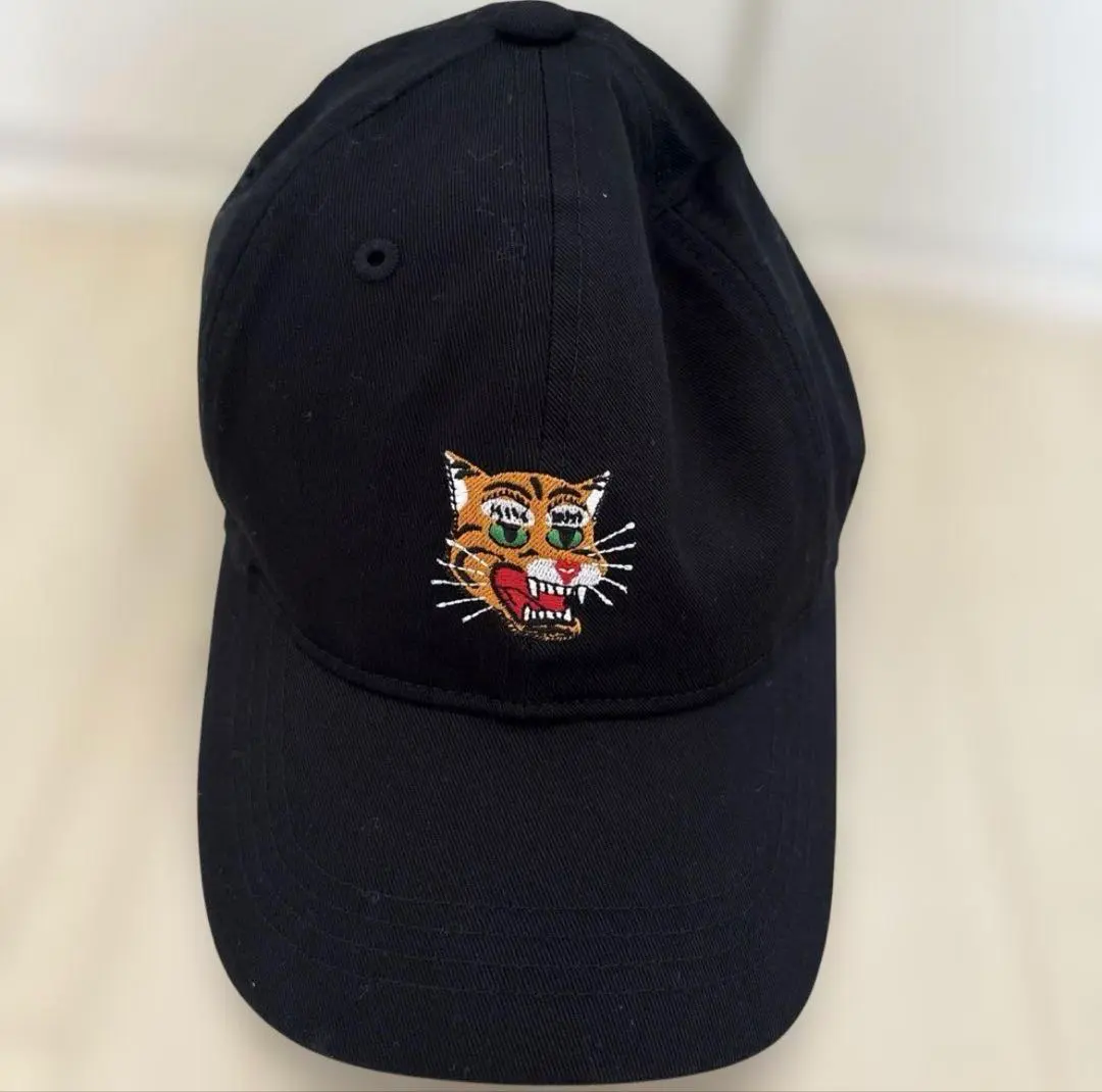 【正規品】ONITSUKA TIGER 猫刺繍キャップ タイガーモチーフを刺繍で表現したキャップ。 #OnitsukaTiger