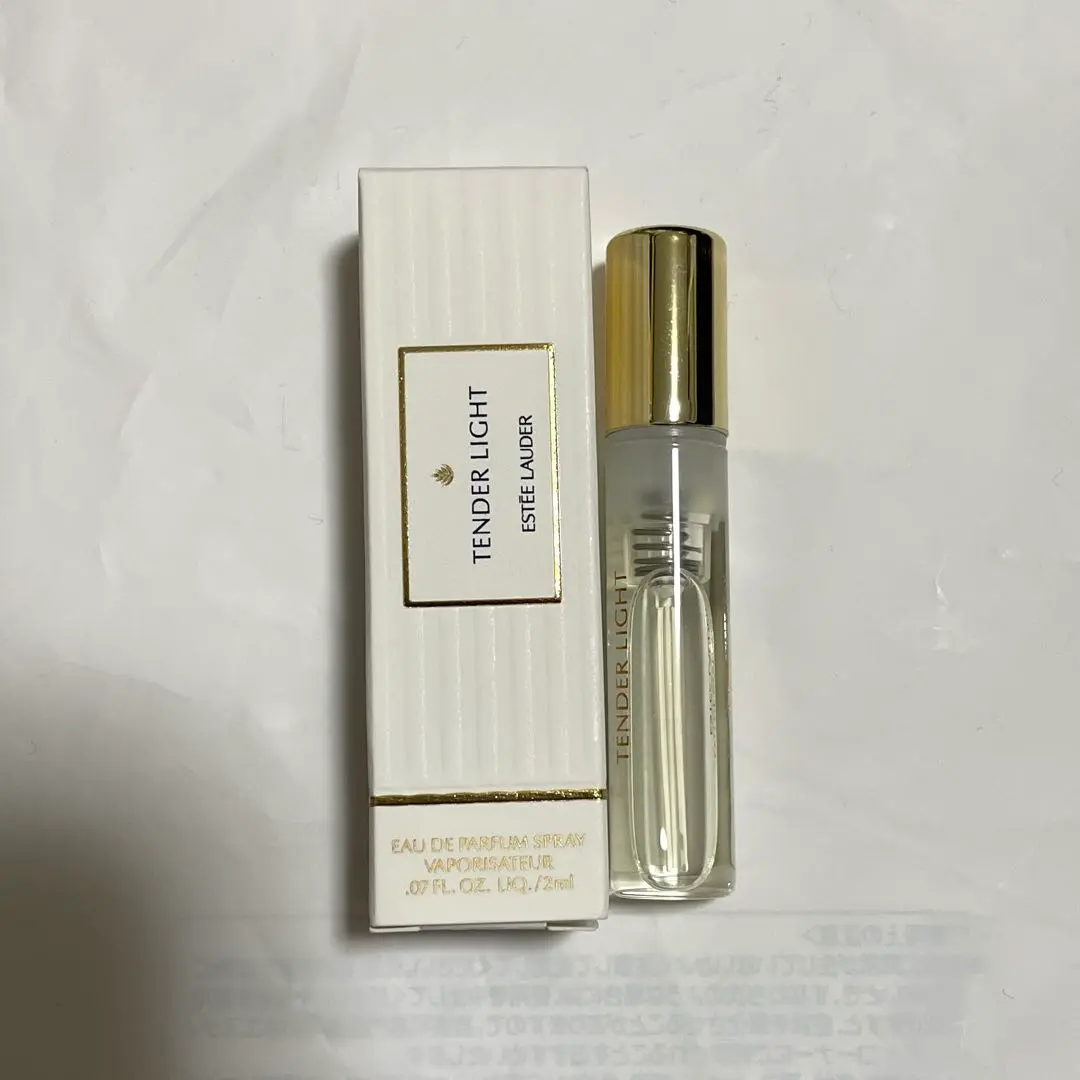 【未使用に近い】ESTEE LAUDERエスティーローダTenderLight el_prod_117091_640x640_4.jpg