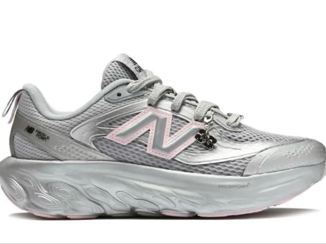 Ganni × New Balance フレッシュフォームトレーナー グレー25