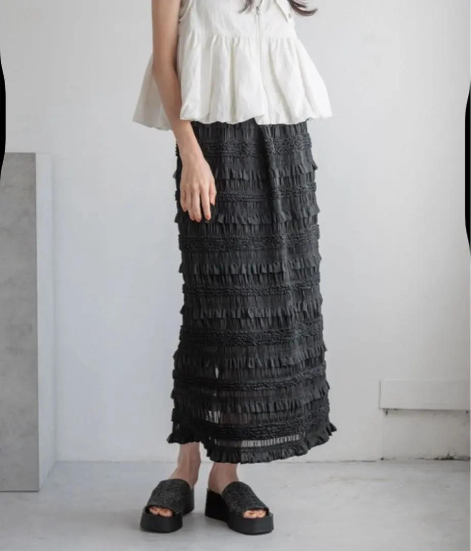 Thumbnail of 【Brand New with Tag】LOWRYS FARM Frill Lace Tight Skirt