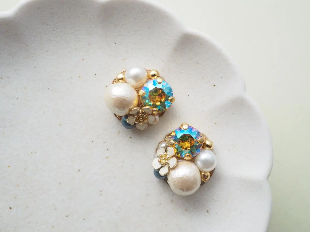 Thumbnail of SALE: Forget-me-not Earrings/Earrings Blooming Under the Sun