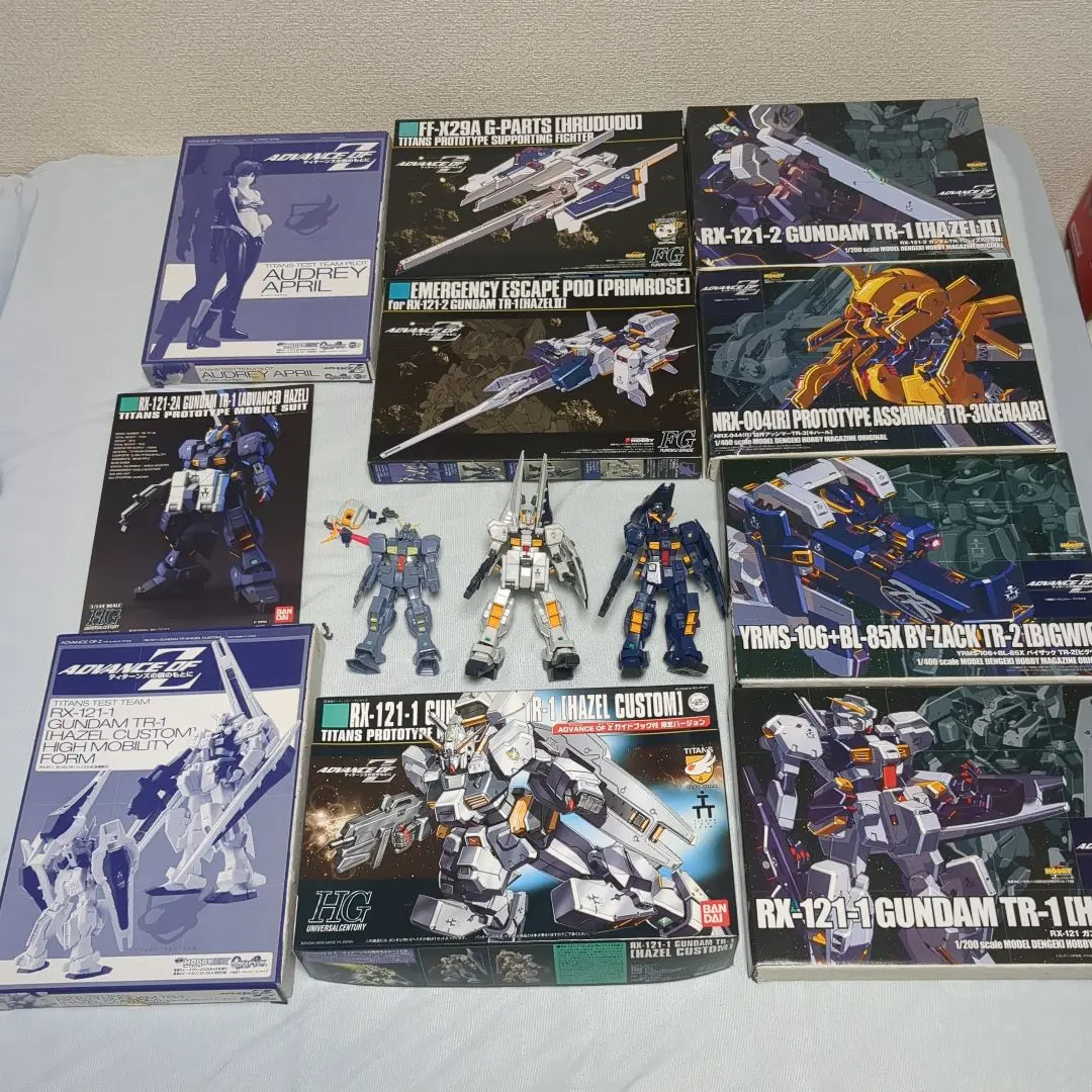 HG 高達TR-1 海茲爾改 Advanced Hazel  Hobby Magazine 附錄套組 的縮圖