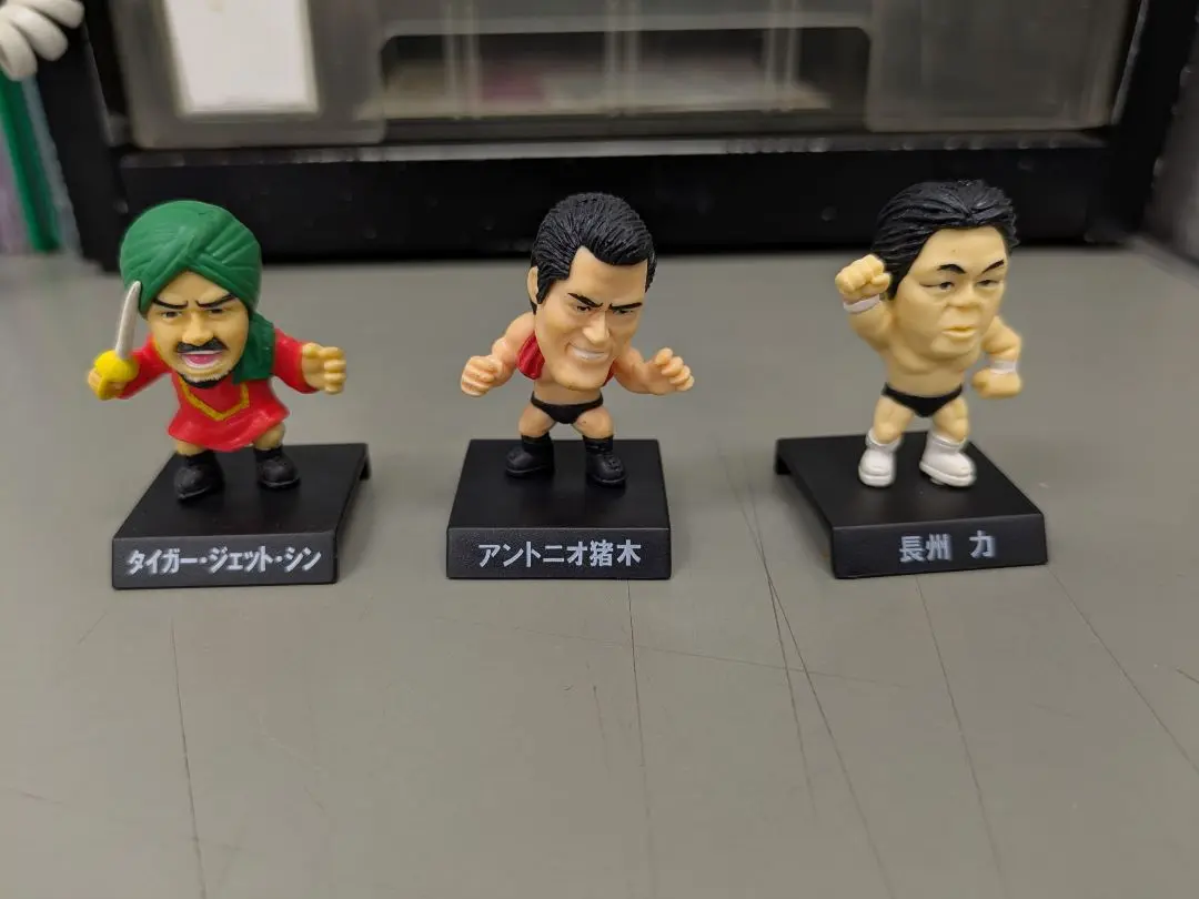 希少 キャラプロ タイガー・ジェット・シン 紫ターバン フィギュア 16dソフビコレクション037 レジェンドマスターズ タイガー