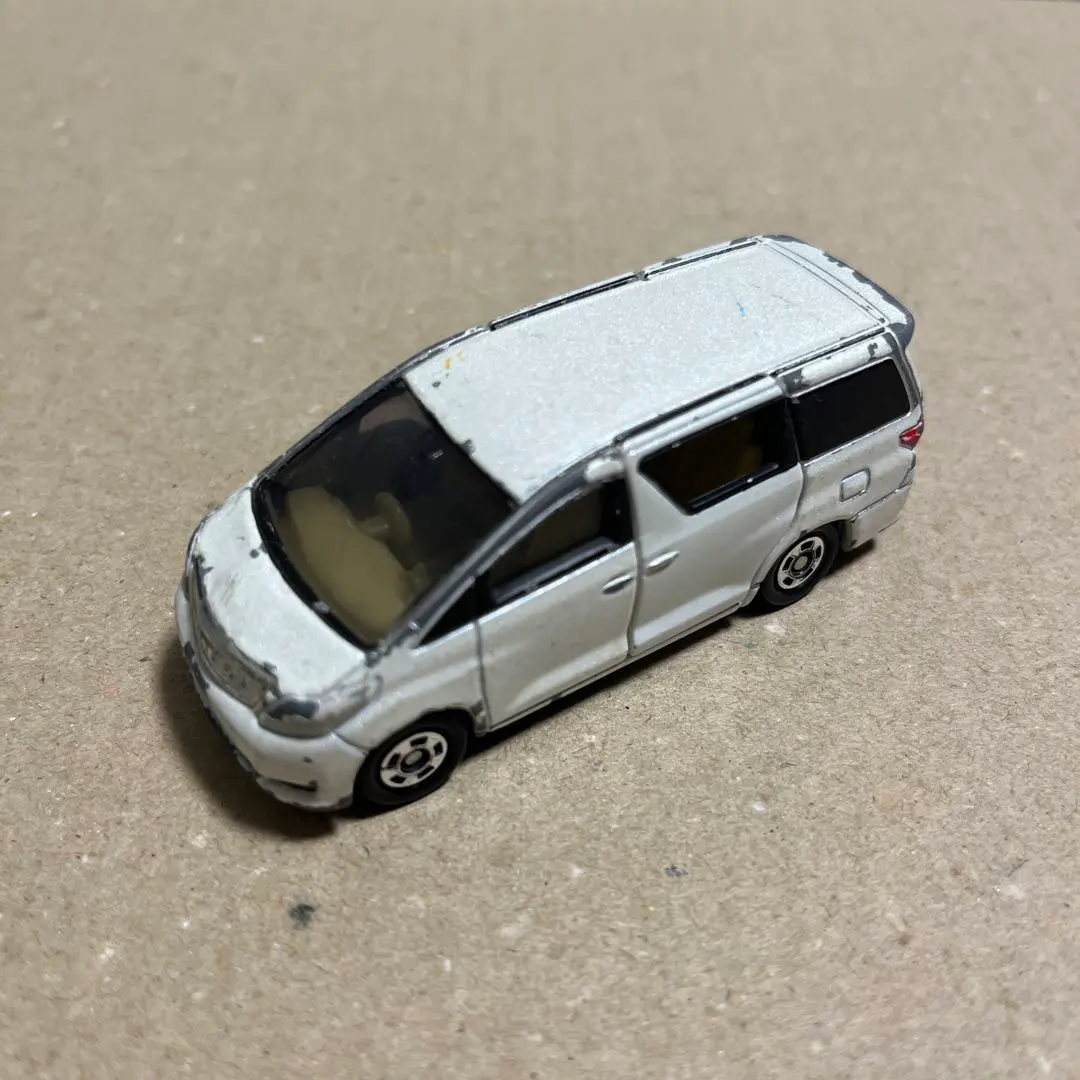 絕版TOMICA豐田ALPHARD 的縮圖