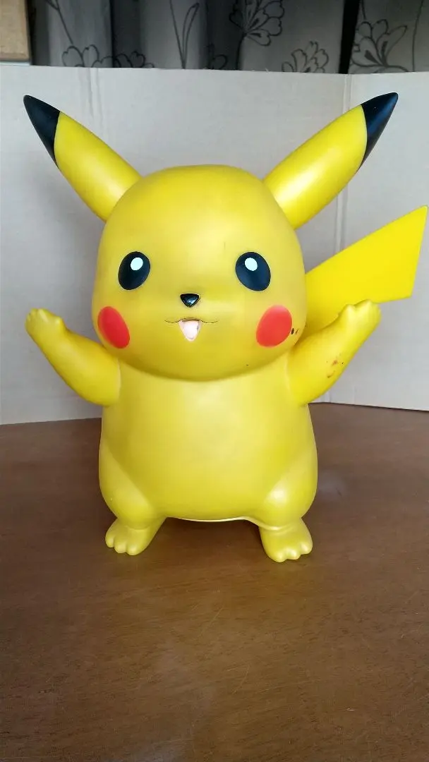 初代ピカチュウソフビ　1998年製 ピカチュウ 光るおしゃべり ピカチュウ ソフビ 初期1998年製 28