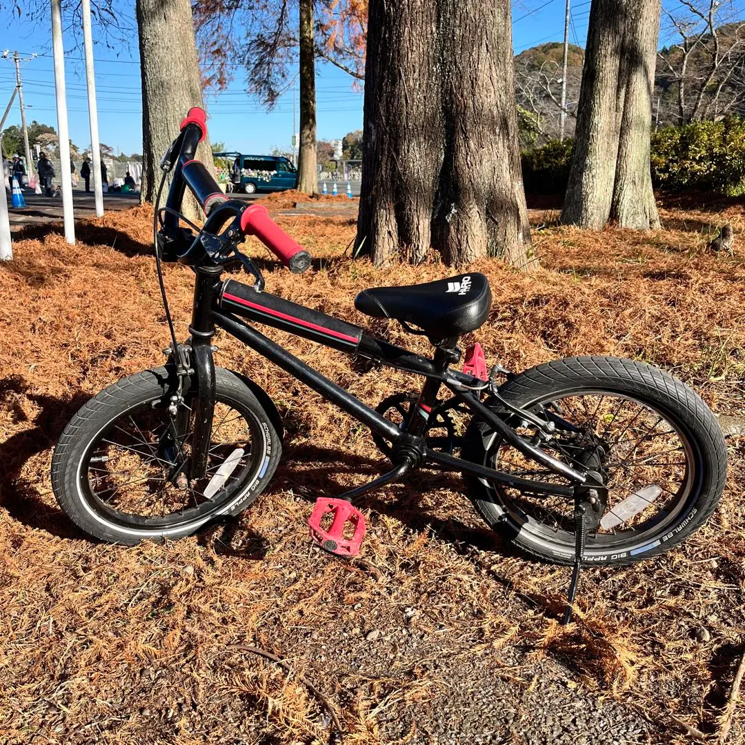 【練馬区大泉町引取限定】haroハロー自転車16インチ BMX　ヘルメット付 HARO (ハロー)BIKES 16インチ 子供用自転車☆SHREDDER 入荷して