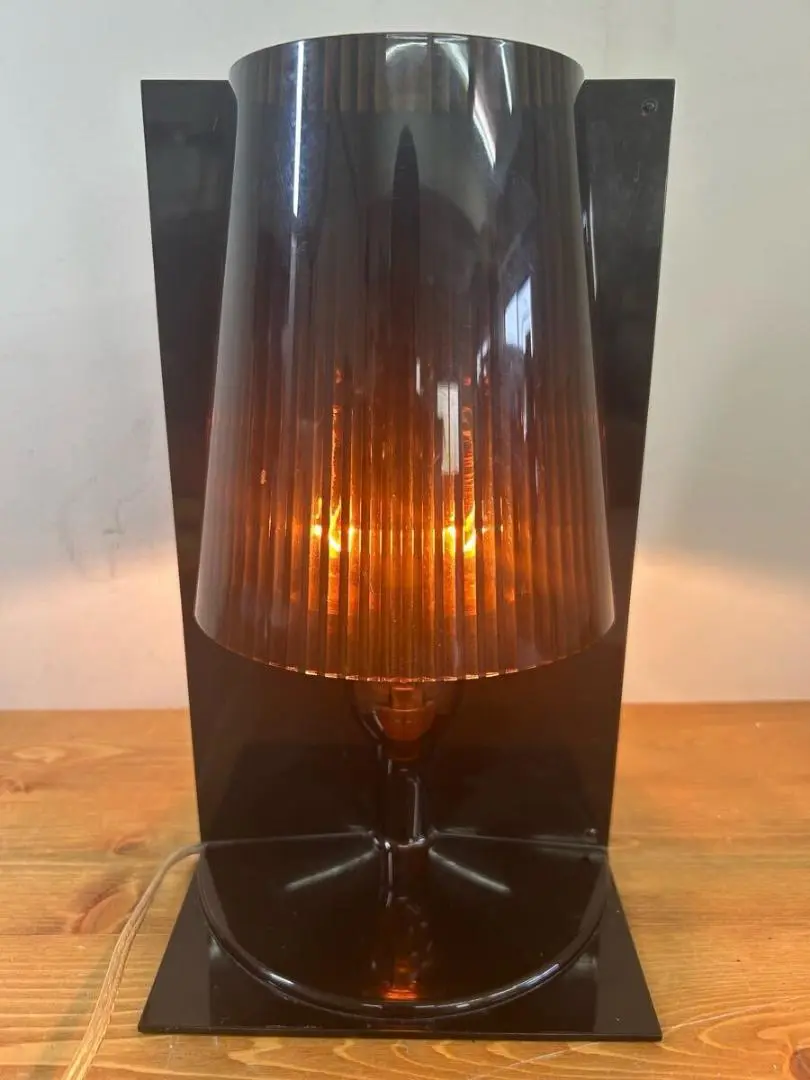 kartell take  ベッドサイドランプ（クリア） テイク｜Kartell｜カルテルオフィシャルサイト｜イタリア製 家具