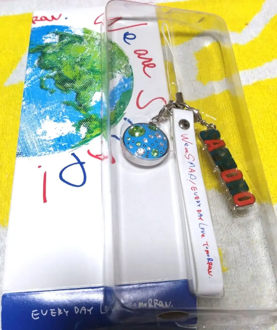 SMAP スマップ グッズ ファイル ストラップ 2025年最新】smap we キーホルダーの人気アイテム - メルカリ