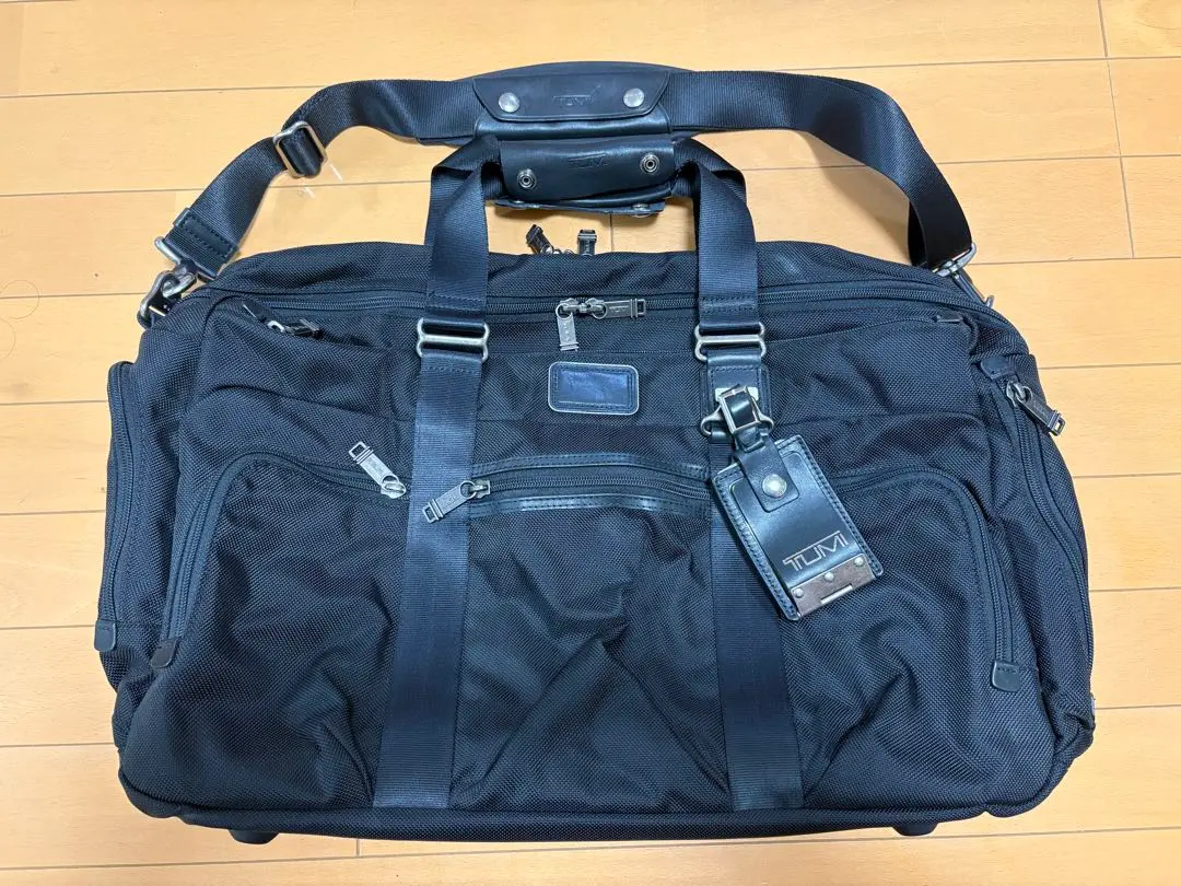 TUMI 大型ボストンバッグ　ALPHA BRAVOシリーズ　22354DH TUMI 大型ボストンバッグ ALPHA BRAVOシリーズ 22354DH