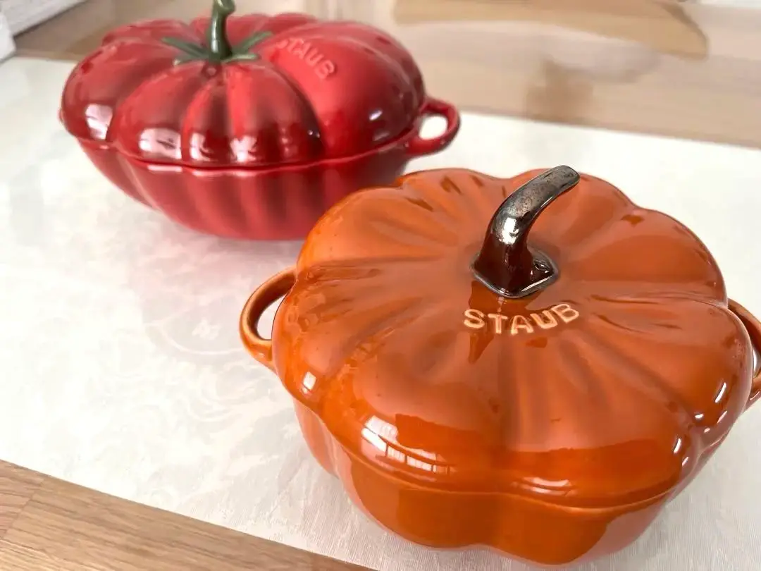 新品・未使用品　STAUB ストウブ　トマトココット　25cm チェリー Amazon.co.jp: staub ストウブ 「 トマト ココット チェリー