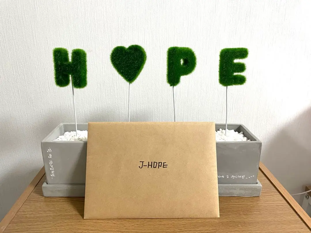 新品未開封✨J-HOPE POT SET ホソク ポット セット　植木鉢 BTS J-HOPE HOPE POT SET アーティストメイド ホソク ホビ