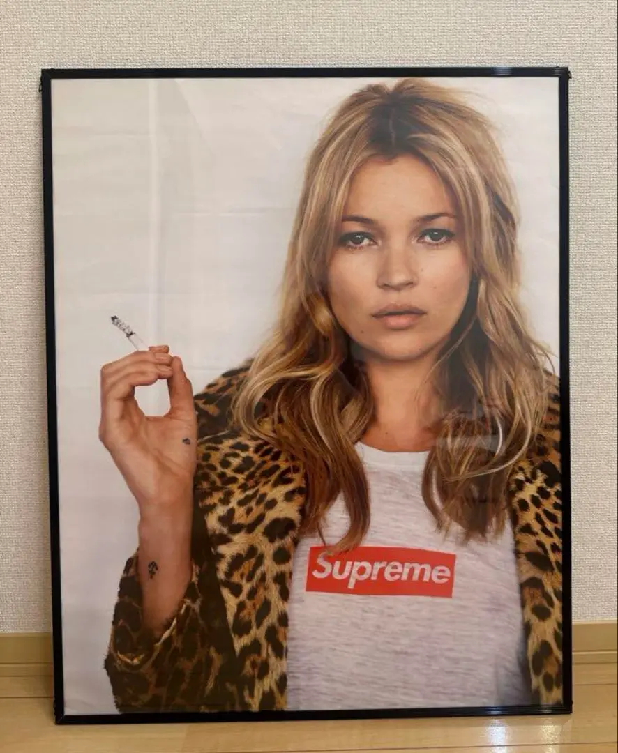 Supreme　ケイト・モス　ポスター Supreme ケイトモス（Lady Gaga）のポスターを販売 ー NOISEKING