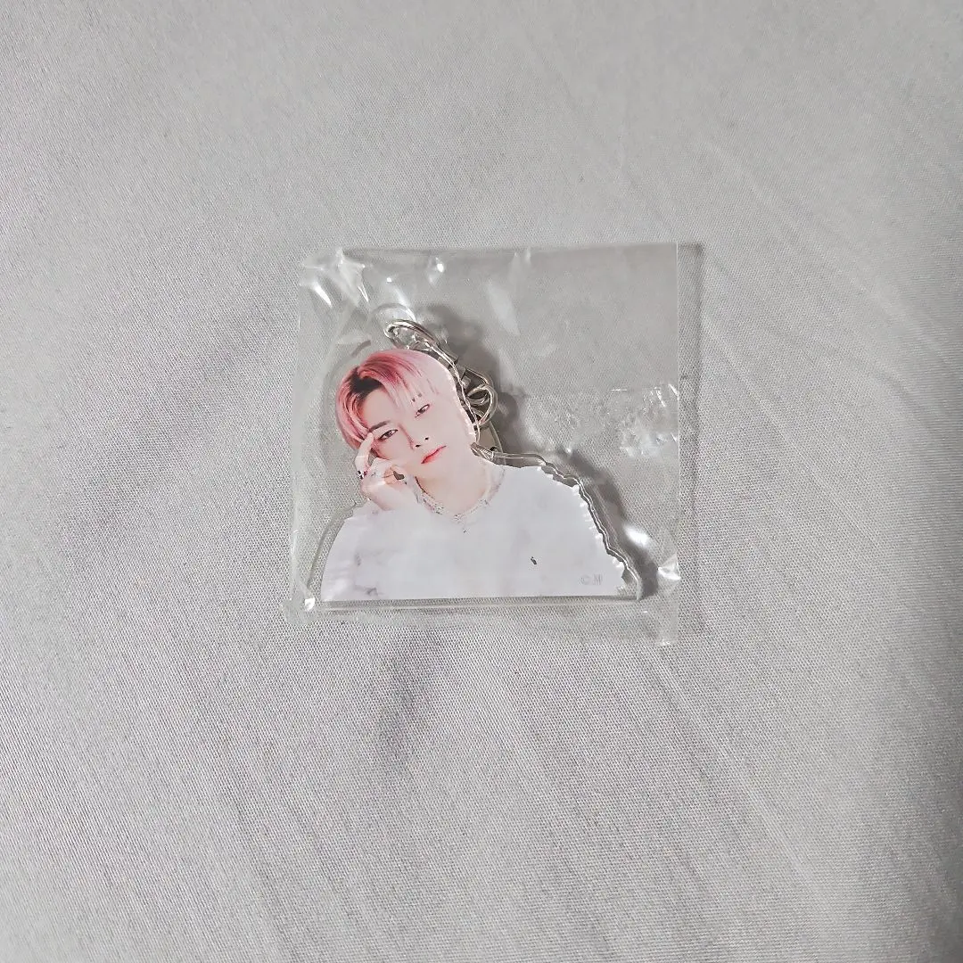 Thumbnail of I.N (Stray Kids) acrylic keychain