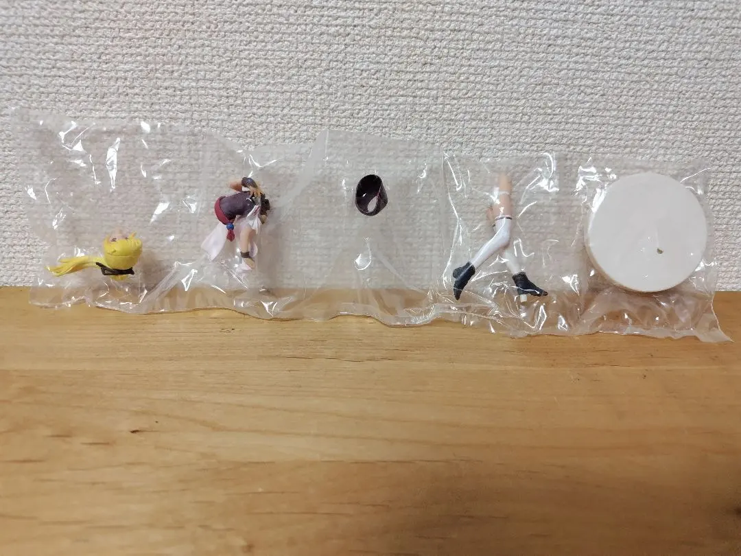 Thumbnail of Yomogena yori Ruri Iro na Cynthia Marguerite Figure Dengeki