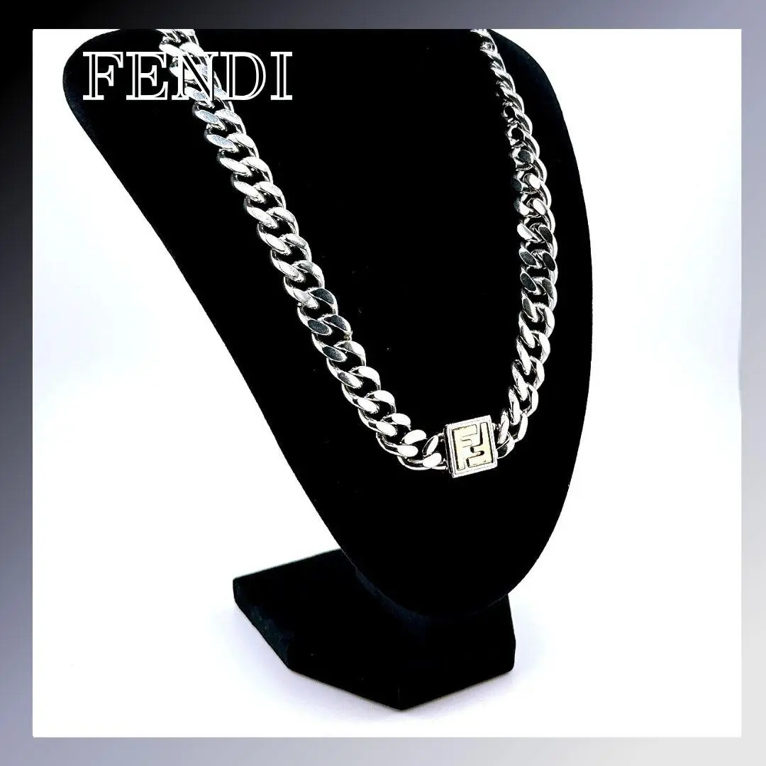 良品　フェンディ　目黒連さん着用　ネックレス　シルバー　メンズ　レディース 目黒蓮さん着用【FENDI】フェンディ シルバー KEY ネックレス