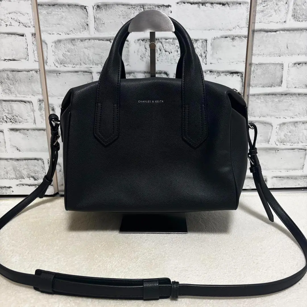 CHARLES & KEITH ボストンバッグ 黒 2025年最新】Charles & Keith ボストンバッグ・旅行用バッグの