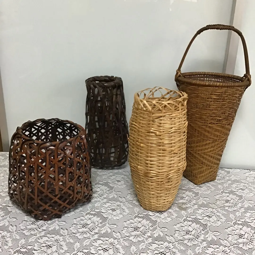 一竹斎作、竹籠花入 竹籠花入れ 在銘 田辺一竹斎 花籠 花器 竹細工 竹かご 一竹斎