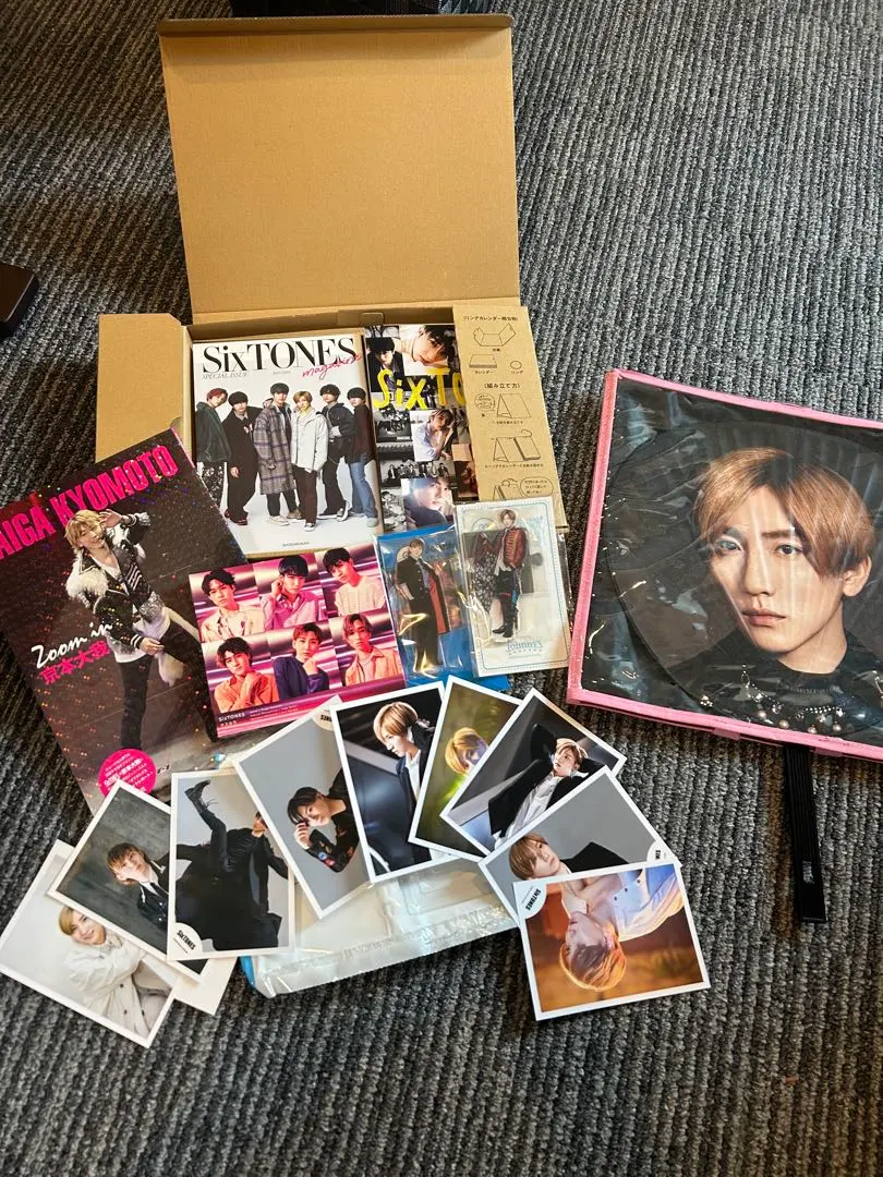 Thumbnail of SixTONES photos, acrylic stands, uchiwa fans, calendars, Taiga Kyomoto