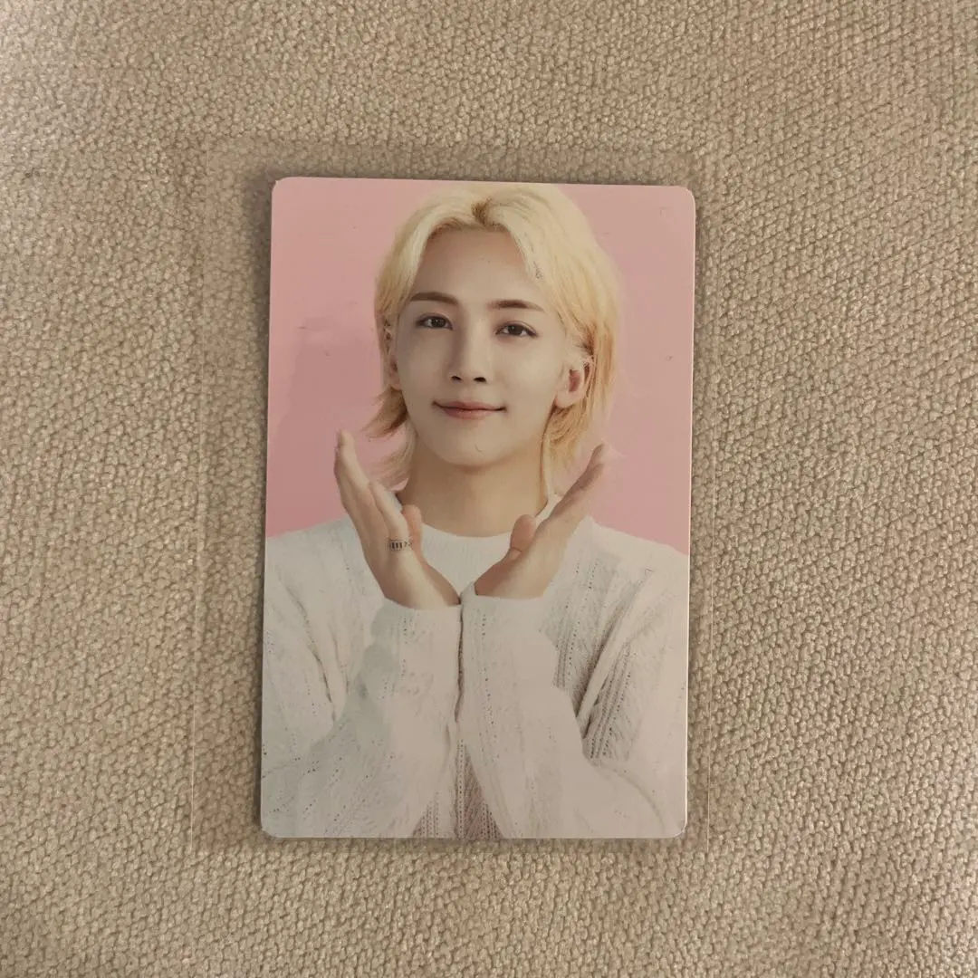 Thumbnail of SEVENTEEN CAFE in Seoul Trading Card Jeonghan