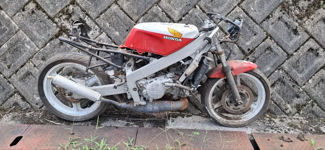 ホンダ HONDA NSR250R キャブレター 部品取り ホンダ NSR250R キャブレター 22A 純正 中古 バイク 部品 MC18