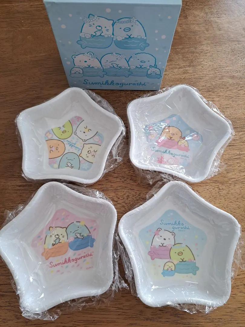 Thumbnail of Sumikko Gurashi Star-Shaped Melamine Cups & Small Plates Set of 4