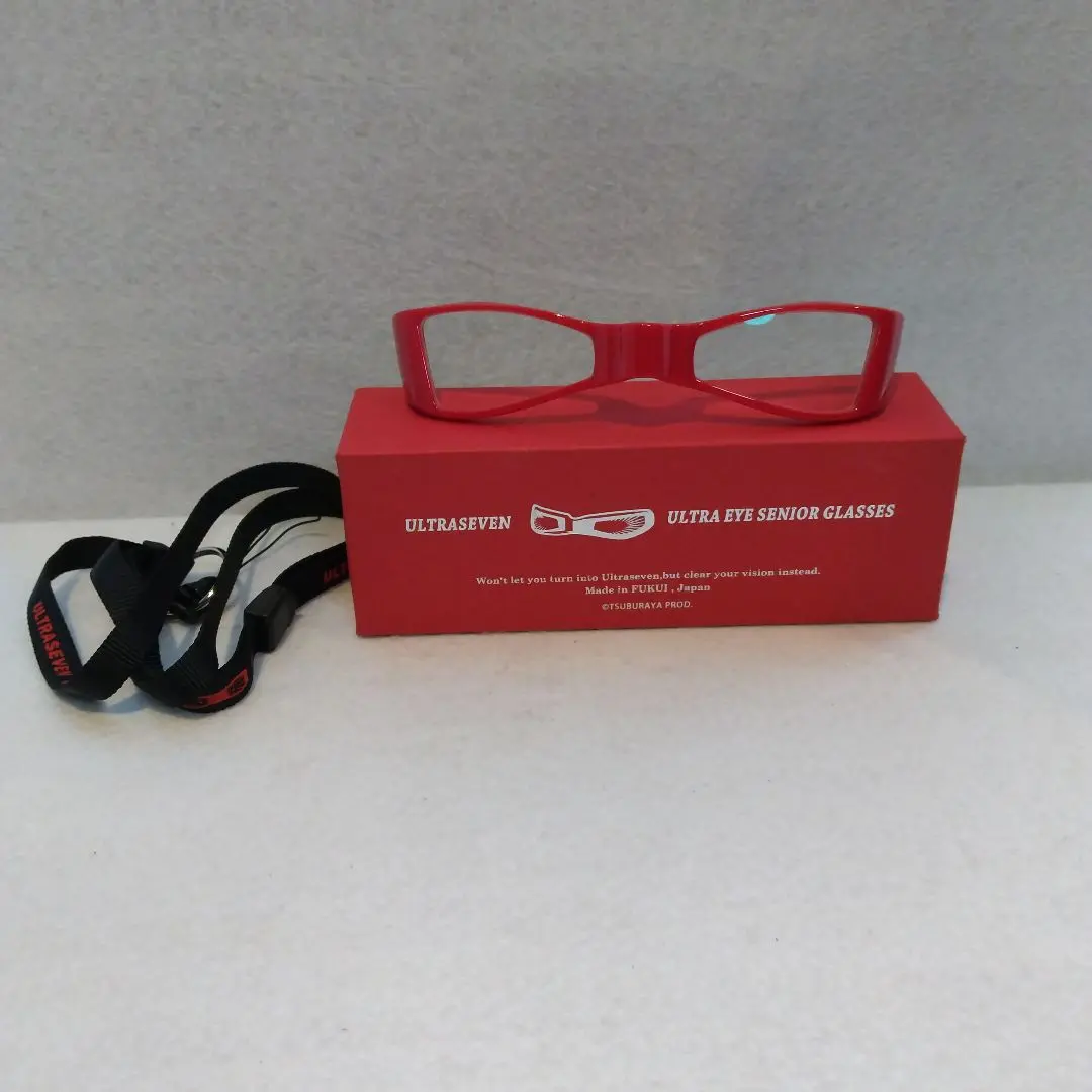 ウルトラセブン SENIOR GLASSES レッド 限定ストラップ付き ウルトラセブン SENIOR GLASSES レッド 限定ストラップ付き