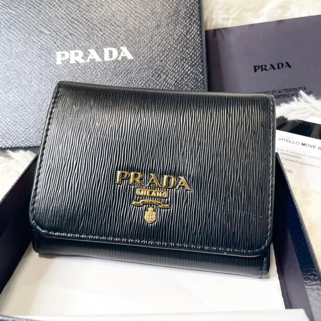 PRADA プラダ　三つ折り財布　エナメル　ゴールド　パープル　バイカラー PRADA プラダ 三つ折り財布 エナメル ゴールド パープル バイ