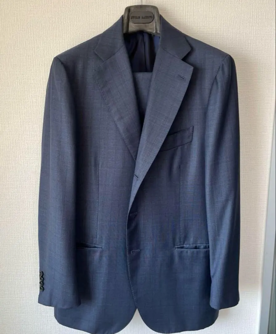 2025年最新】Cesare Attolini スーツの人気アイテム - メルカリ