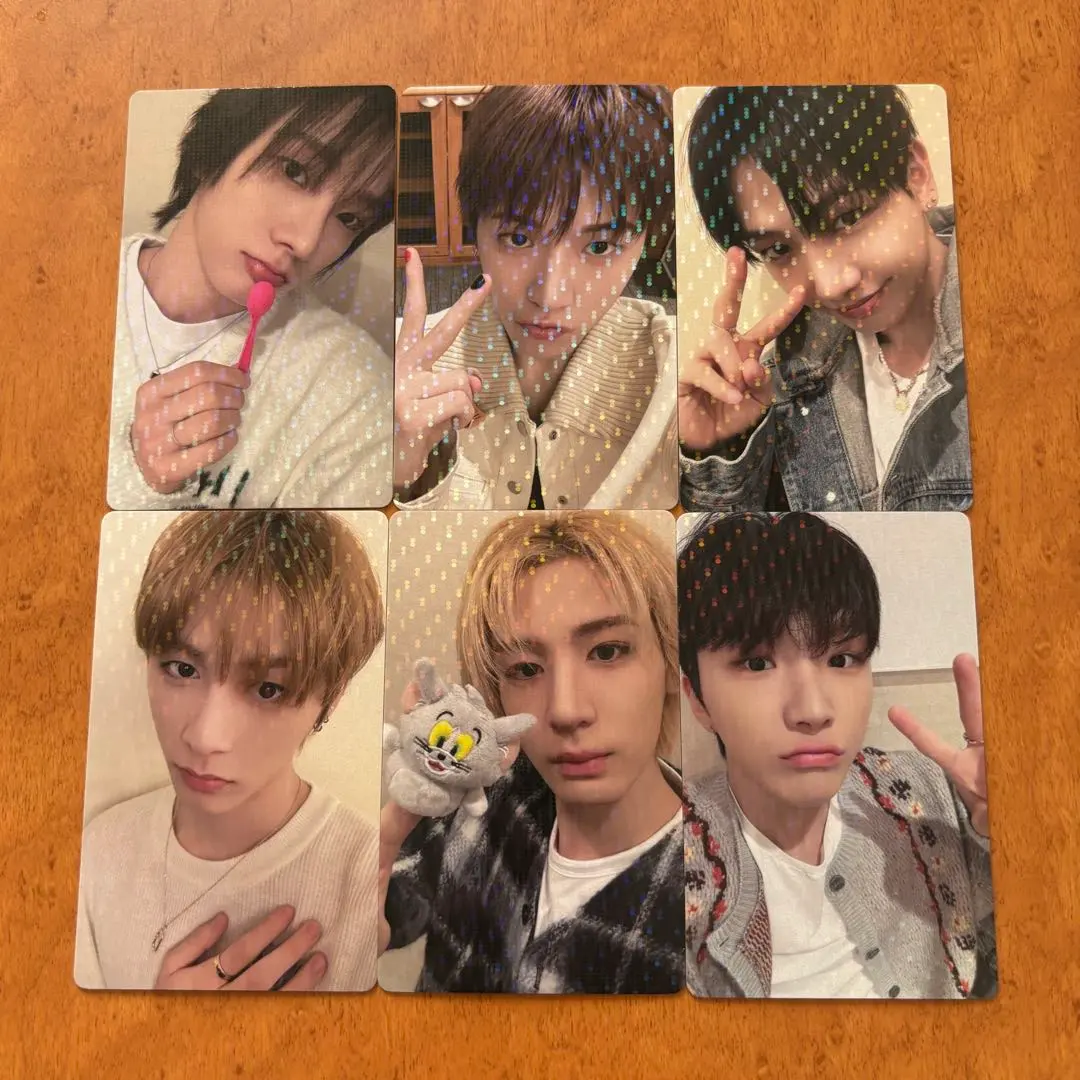 Thumbnail of No Genre Weverse Trading Card 6-Card Set Hologram