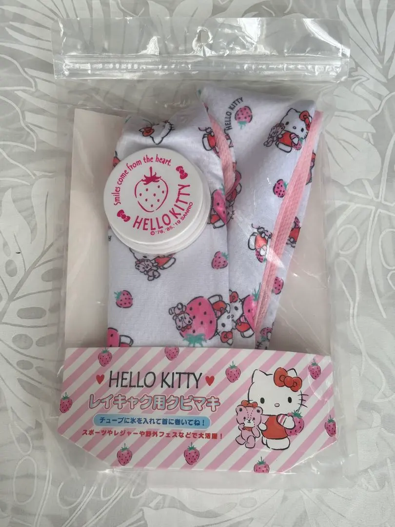 2025年最新】HELLO KITTY ネッククーラーの人気アイテム - メルカリ