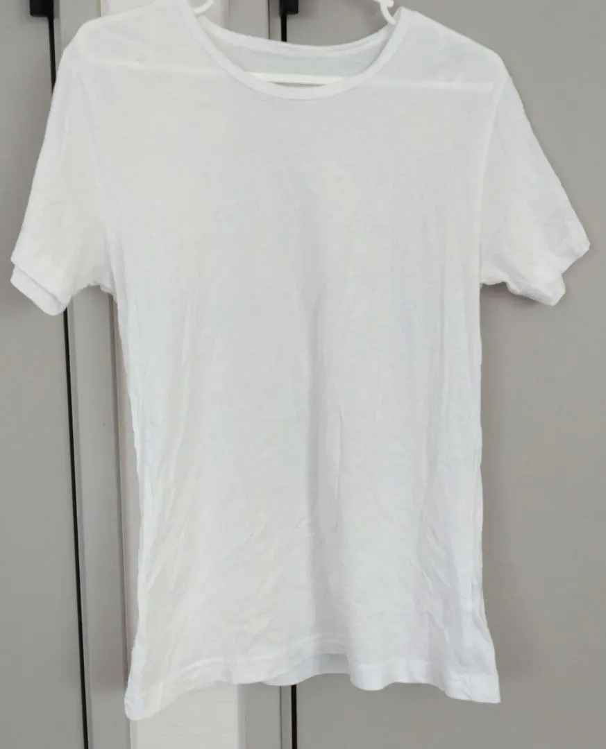 Thumbnail of GU White T-shirt, Size M