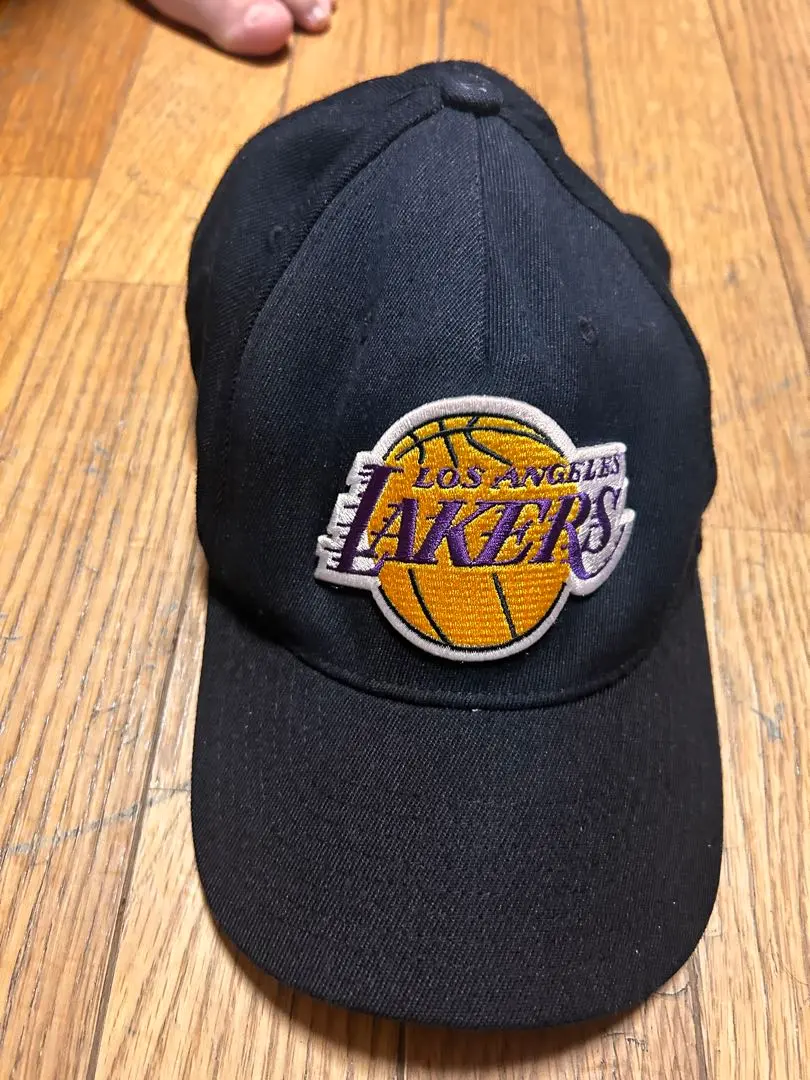 Thumbnail of Los Angeles Lakers cap, black