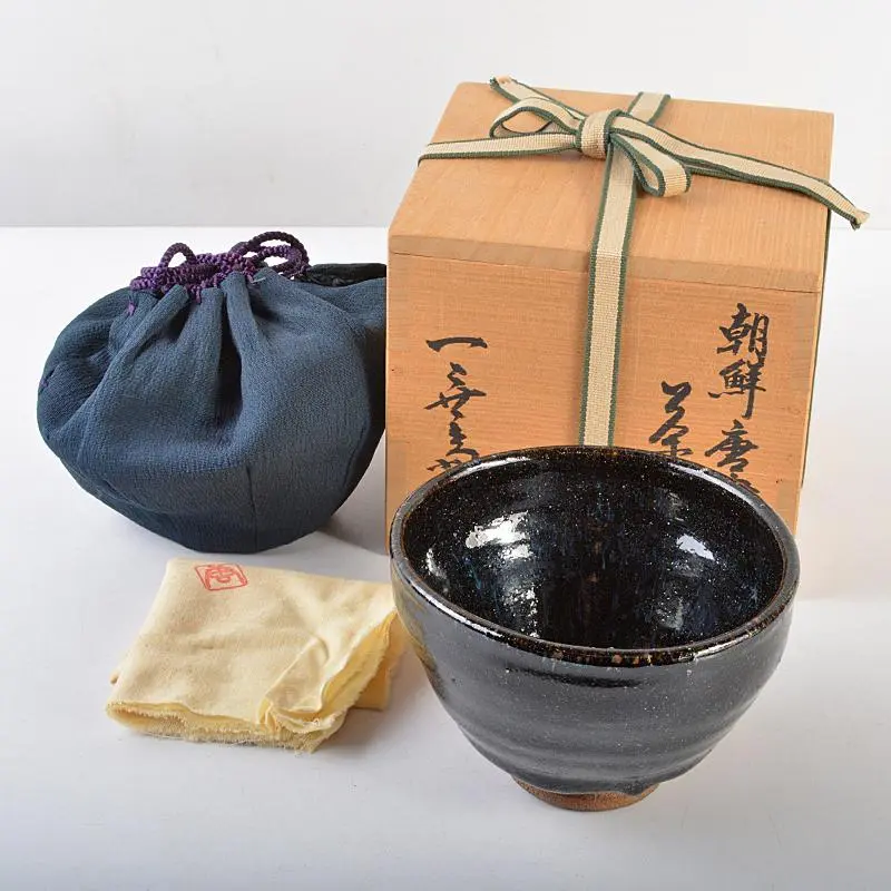 茶道具　加藤唐九郎　一無斎（一ム斎）作　鼠志野　茶碗　共布共箱　D　R6708 茶道具 加藤唐九郎 一無斎（一ム斎）作 志野茶碗 銘渕玄 共箱 U