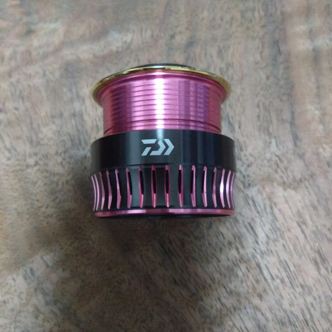 ダイワ　美品　　17紅牙EX 2508PEーH Amazon | ダイワ(DAIWA) スピニングリール 17 紅牙 EX 2508RPE-H