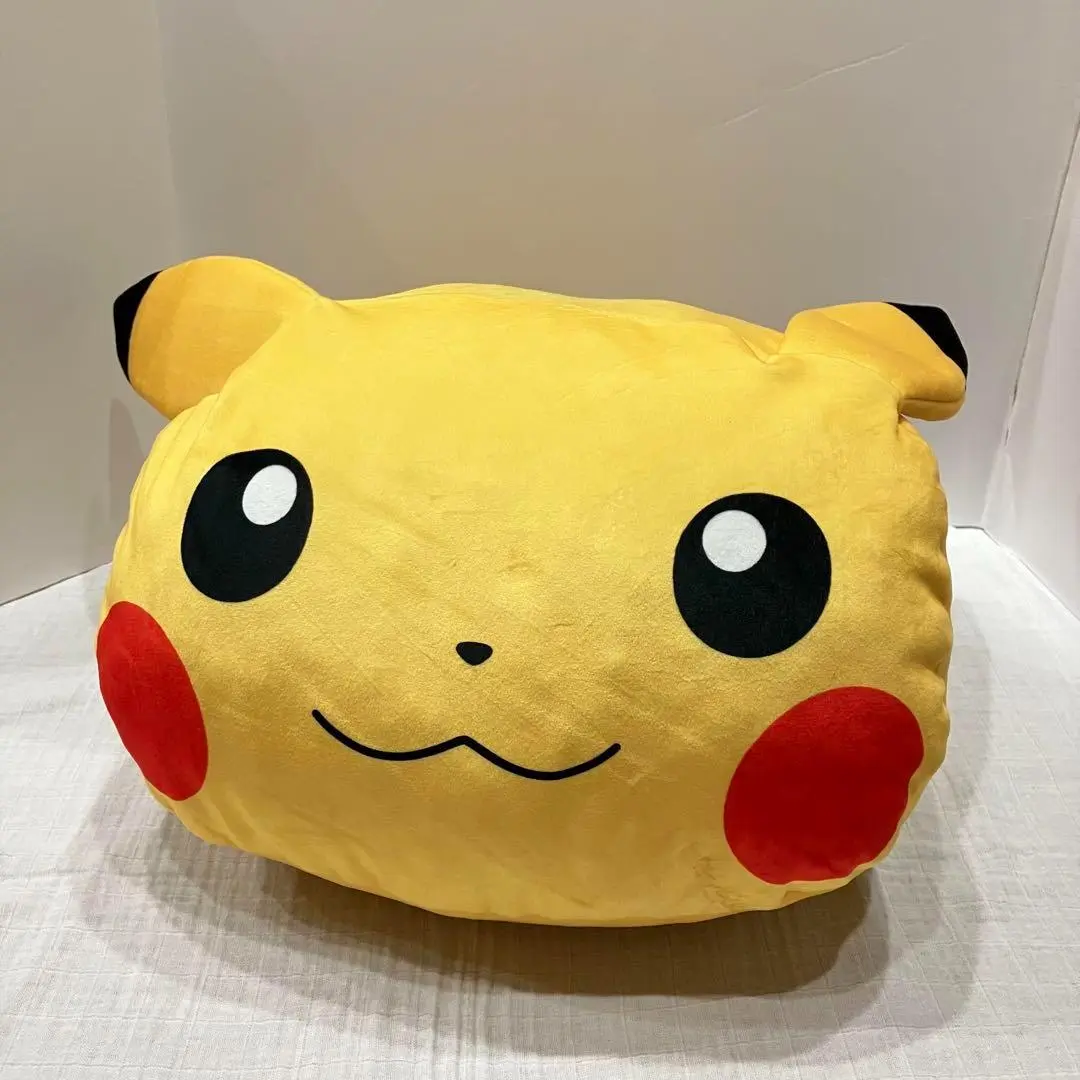 台湾　限定　ファミマ　ピカチュウ　巨大　もっちり クッション　ブランケット 台湾限定ファミマピカチュウ巨大もっちり クッションブランケット