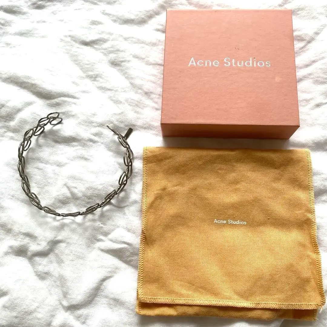 Acne Studios ハニー ネックレス